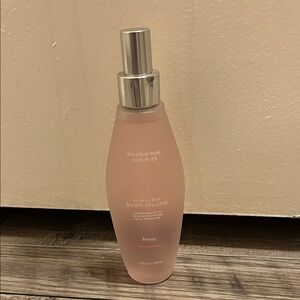 🕺🏽🧳🚊Bath and Body Works Luxuries Peony Body Splash